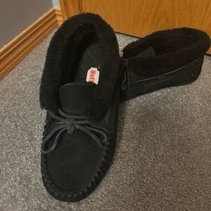 Soft Moc Black Suede Moccasin Slippers with Faux Fur Lining